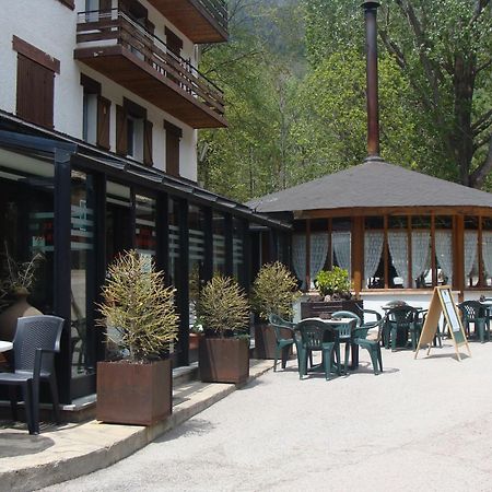 Hostal Les Fonts Касталя-да-н'Уг Екстер'єр фото